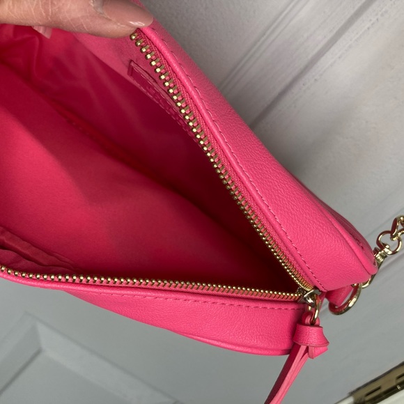 Express shoulder bag in pink. Never used but no tags. - Picture 2 of 3